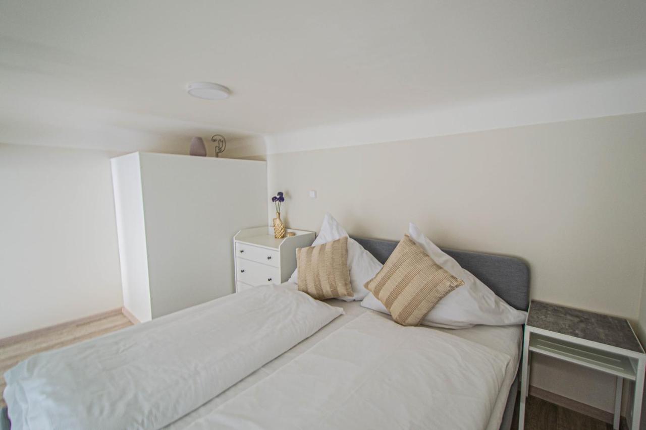 Sightseeing By Ruterra Apartment Prag
